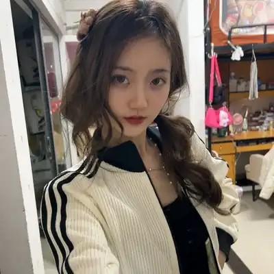 邹华云